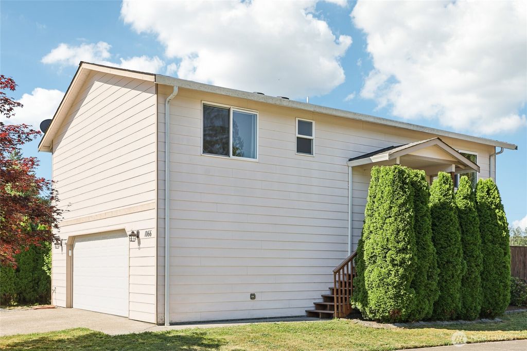 Photo of 1066 5Th Street, Sultan, WA 98294 (MLS # 2400474)