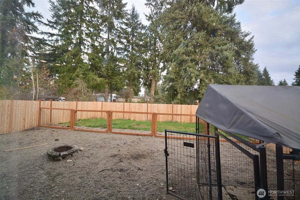 Photo of 20000 kuper Ct, Centralia, WA 98531 (MLS # 2457936)