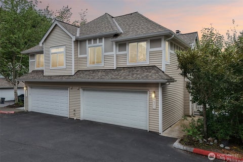 Photo of 6625 SE Cougar Mountain Way #2, Bellevue, WA 98006 (MLS # 2573759)