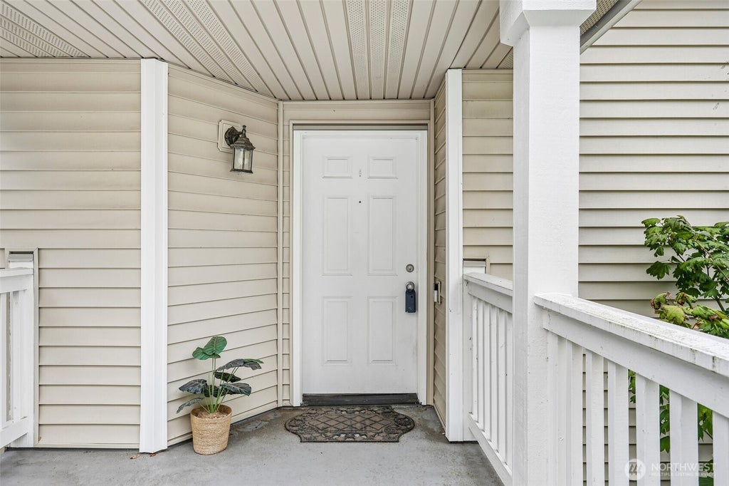 Photo of 6625 SE Cougar Mountain Way #2, Bellevue, WA 98006 (MLS # 2573759)