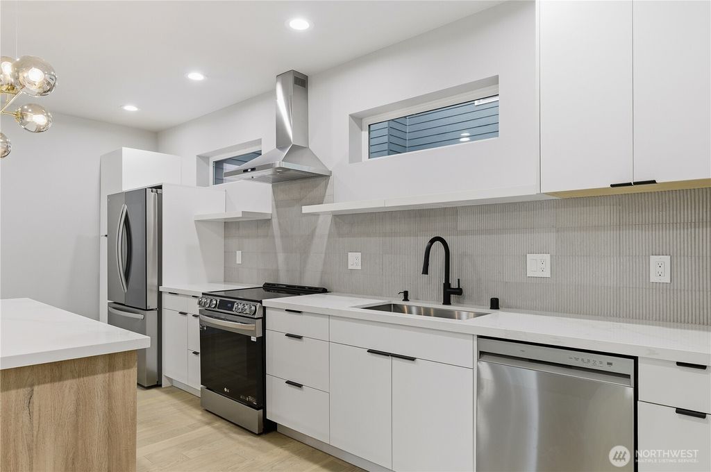 Photo of 11831 59th Avenue S #B, Seattle, WA 98178 (MLS # 2452642)