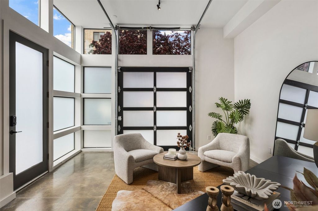 Photo of 623 Aloha Street, Seattle, WA 98109 (MLS # 2379290)