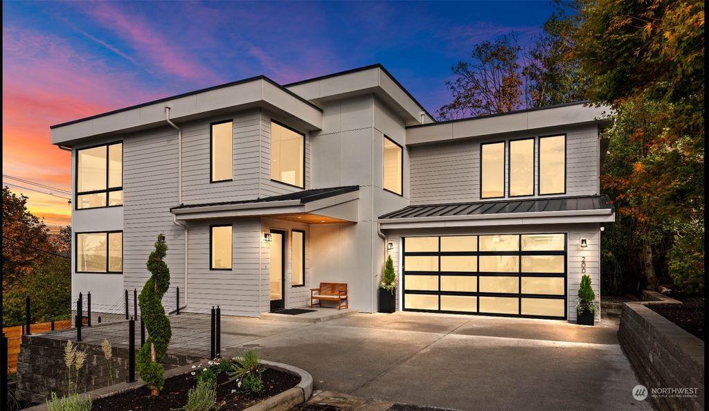 Photo of 200 LaMar Drive, Mukilteo, WA 98275 (MLS # 2303204)