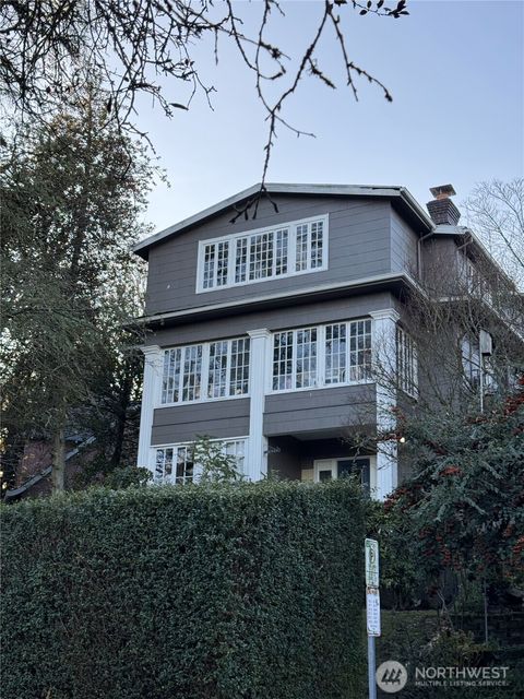 5703 18th Avenue NE Seattle WA 98105