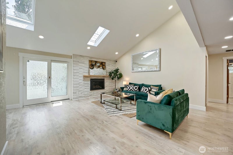 11914 NE 148th Street