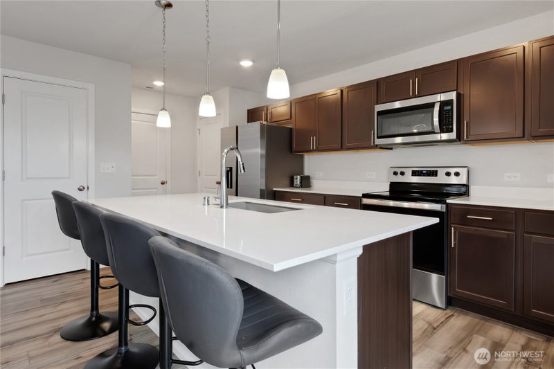 15136 Iverson Loop SE