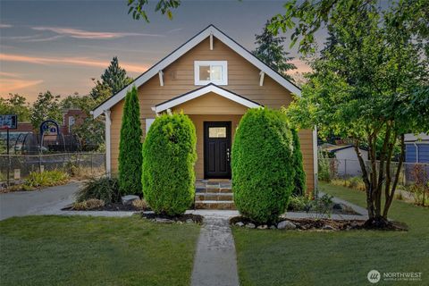 Photo of 8632 45th Avenue S, Seattle, WA 98118 (MLS # 2552317)