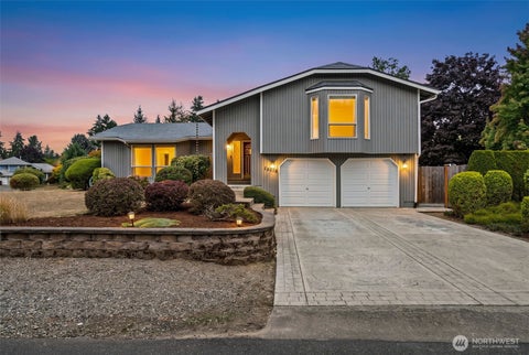 Photo of 15018 113th Avenue E, Puyallup, WA 98374 (MLS # 2583272)