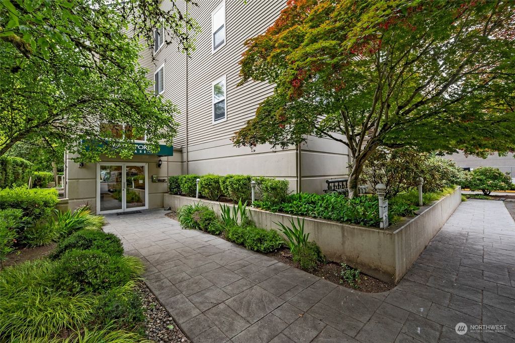 Photo of 6831 NE 170th Street #102, Kenmore, WA 98028 (MLS # 2075443)