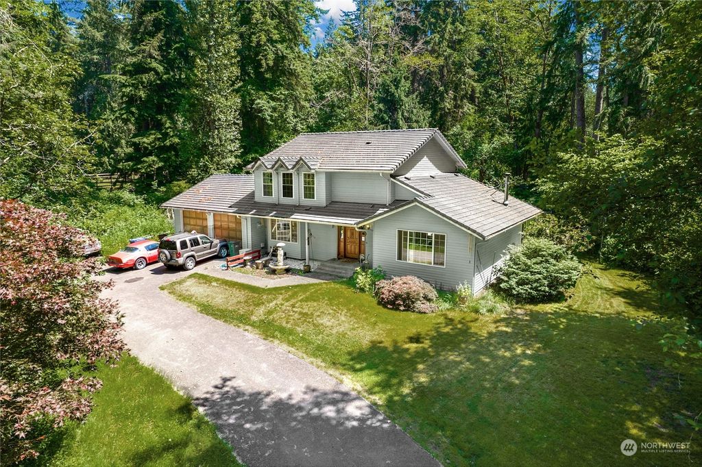 Photo of 19702 233rd Avenue NE, Woodinville, WA 98077 (MLS # 2127713)