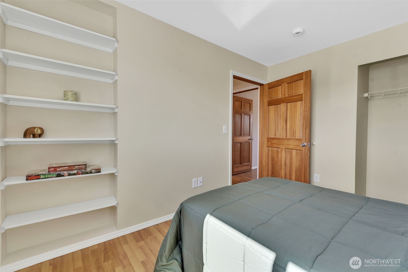 Seattle, Washington 98106, United States, 3 Bedrooms Bedrooms, ,2 BathroomsBathrooms,Residential,Active,96910