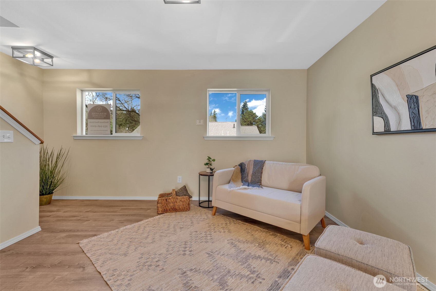 Seattle, Washington 98106, United States, 3 Bedrooms Bedrooms, ,2 BathroomsBathrooms,Residential,Active,96910