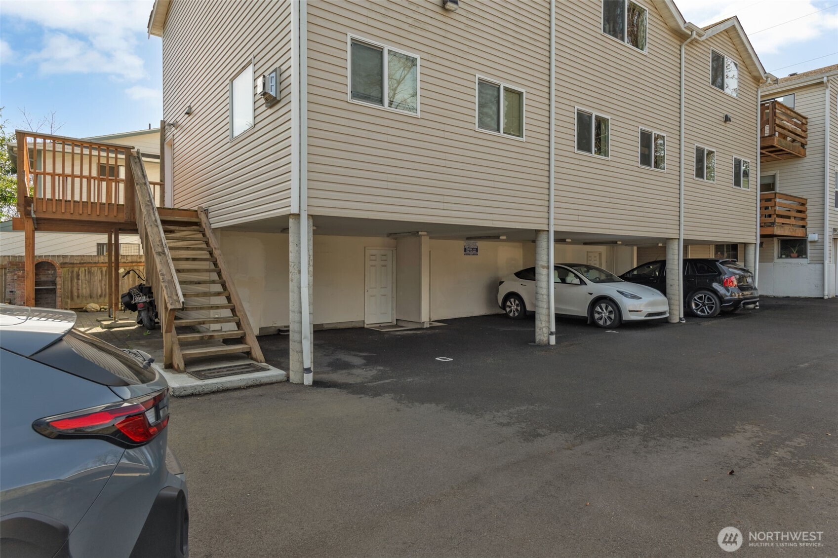 Seattle, Washington 98106, United States, 3 Bedrooms Bedrooms, ,2 BathroomsBathrooms,Residential,Active,96910