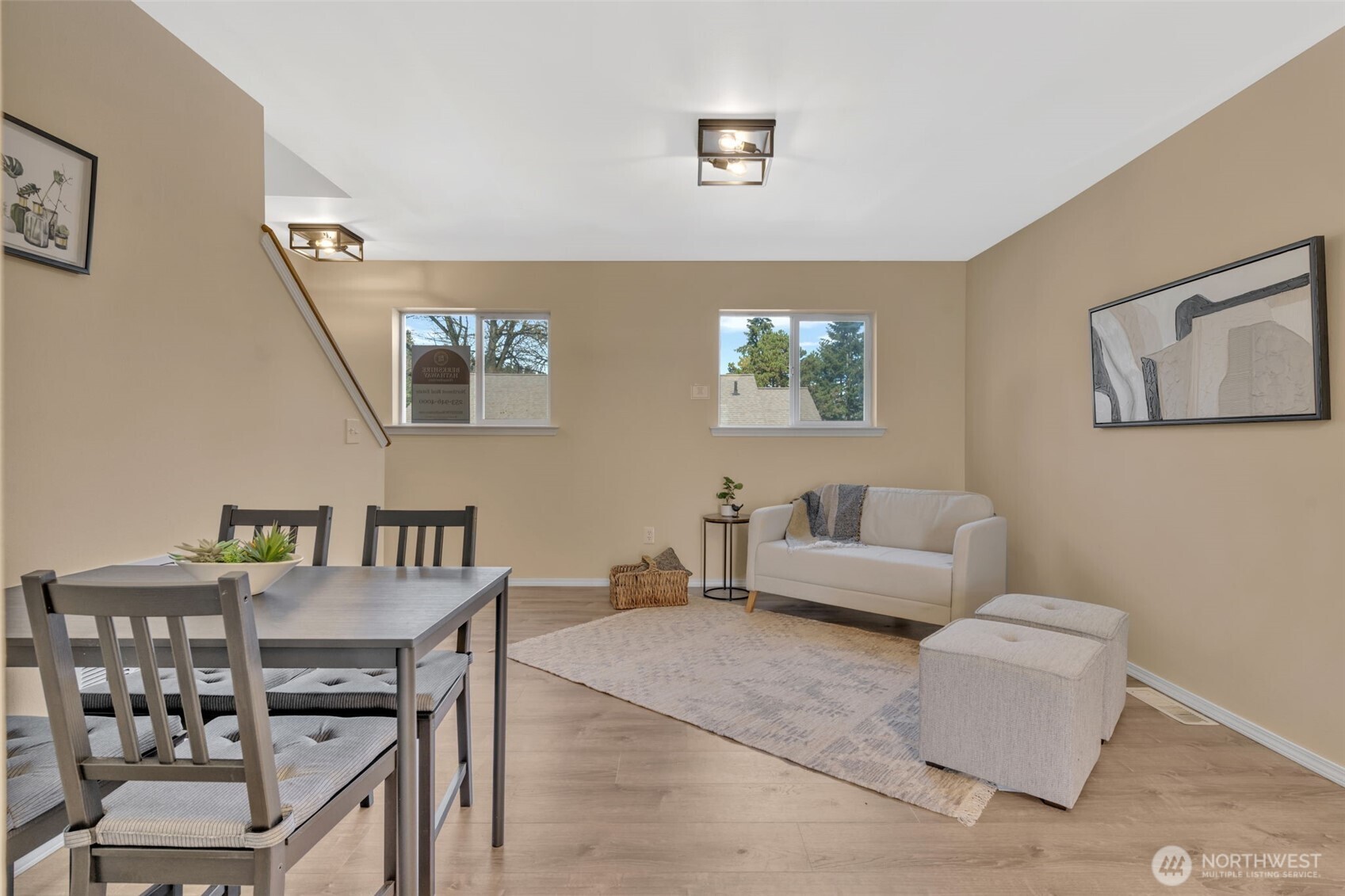 Seattle, Washington 98106, United States, 3 Bedrooms Bedrooms, ,2 BathroomsBathrooms,Residential,Active,96910