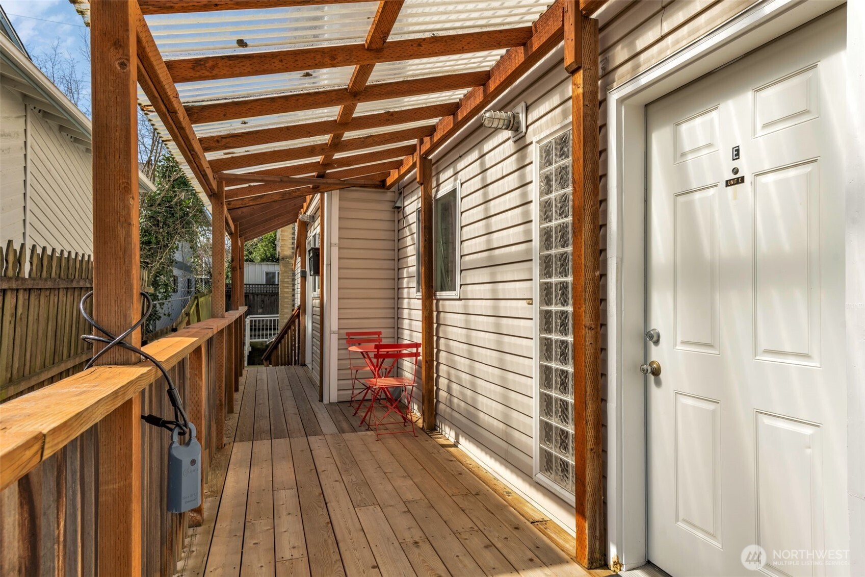 Seattle, Washington 98106, United States, 3 Bedrooms Bedrooms, ,2 BathroomsBathrooms,Residential,Active,96910