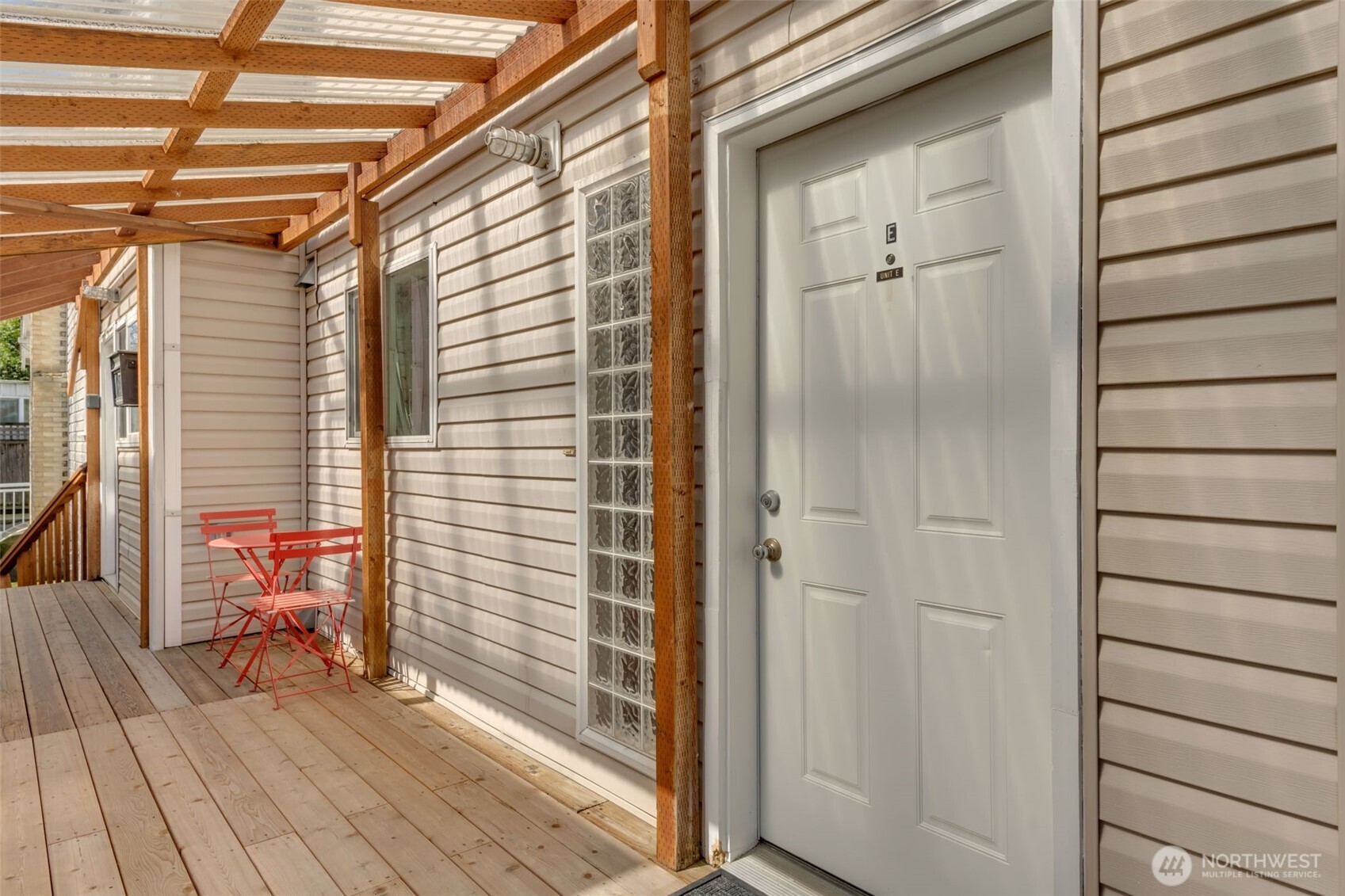 Seattle, Washington 98106, United States, 3 Bedrooms Bedrooms, ,2 BathroomsBathrooms,Residential,Active,96910