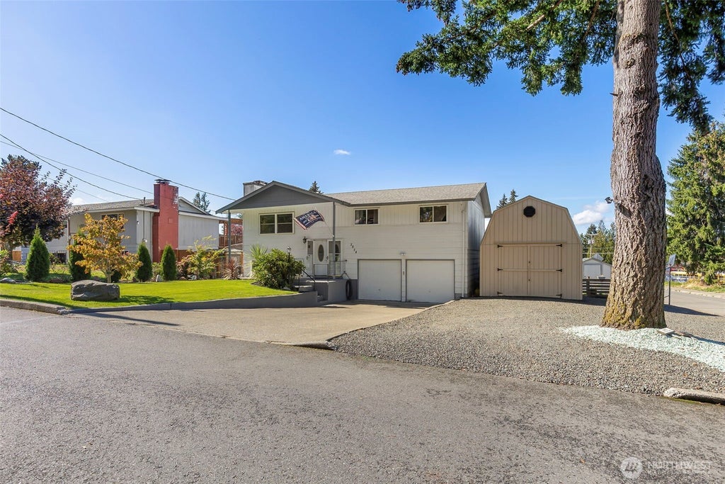 Photo of 2854 Seiford Avenue SE, Port Orchard, WA 98366 (MLS # 2589491)