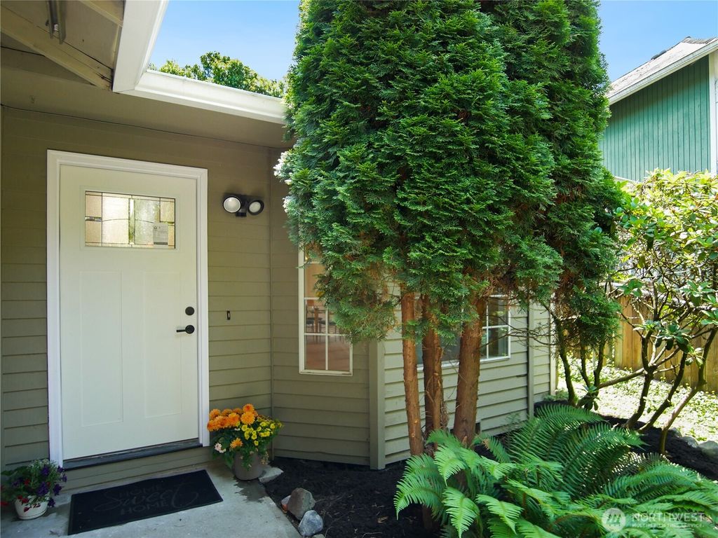 Photo of 9216 15th Place SE, Lake Stevens, WA 98258 (MLS # 2391696)