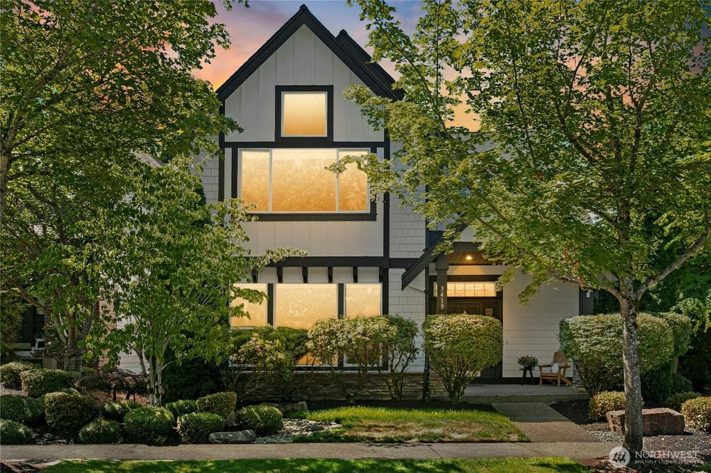 Photo of 3419 NE Meadow Way, Issaquah, WA 98029 (MLS # 2423765)