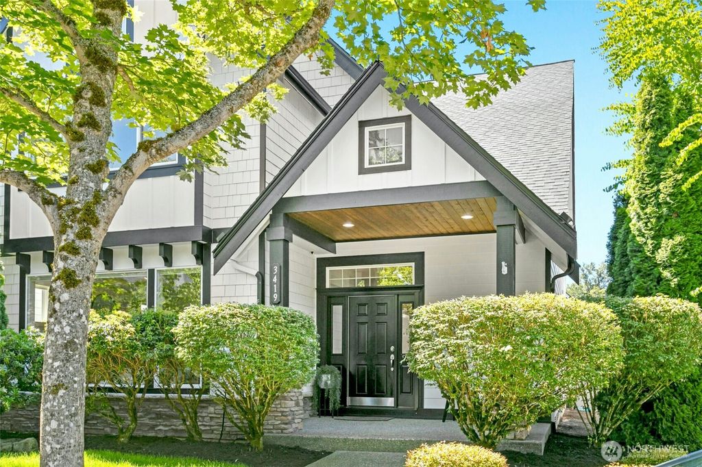 Photo of 3419 NE Meadow Way, Issaquah, WA 98029 (MLS # 2423765)