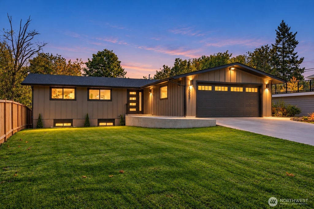 Photo of 19908 47th Avenue NE, Lake Forest Park, WA 98155 (MLS # 2591840)