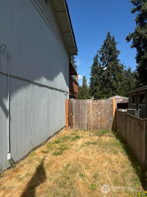 1306 Sherwood Court E