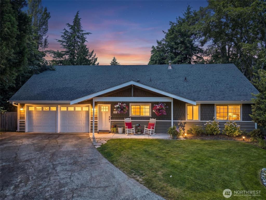 Photo of 16355 130th Avenue SE, Renton, WA 98508 (MLS # 2541431)