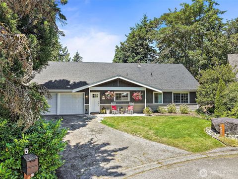 Photo of 16355 130th Avenue SE, Renton, WA 98508 (MLS # 2541431)