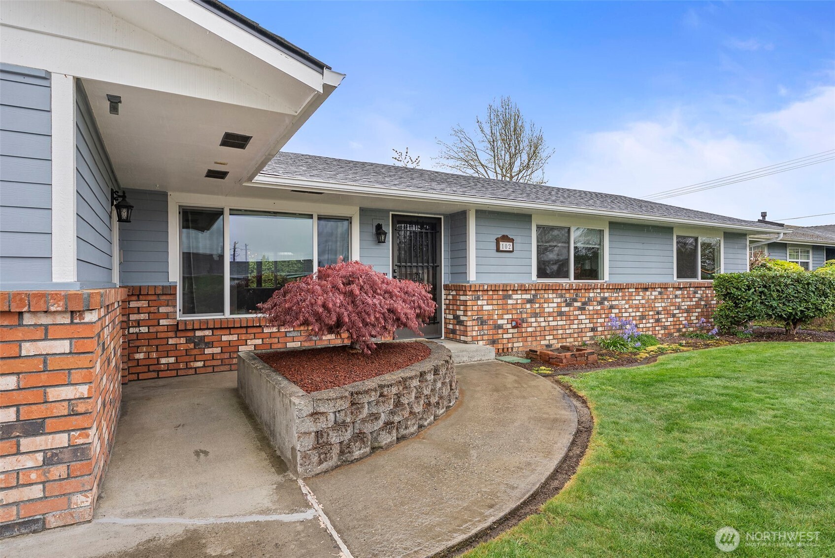 102 Sunnyside Drive
