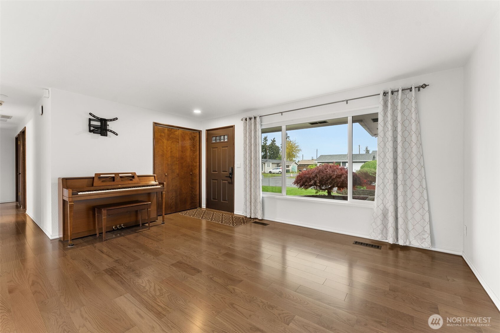 102 Sunnyside Drive