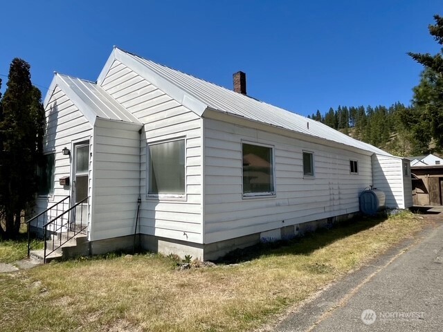 305 E Second Street