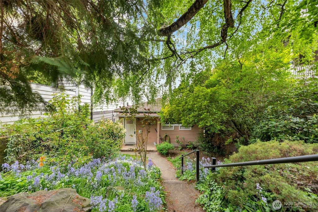 Photo of 1921 7th Avenue W, Seattle, WA 98119 (MLS # 2363854)