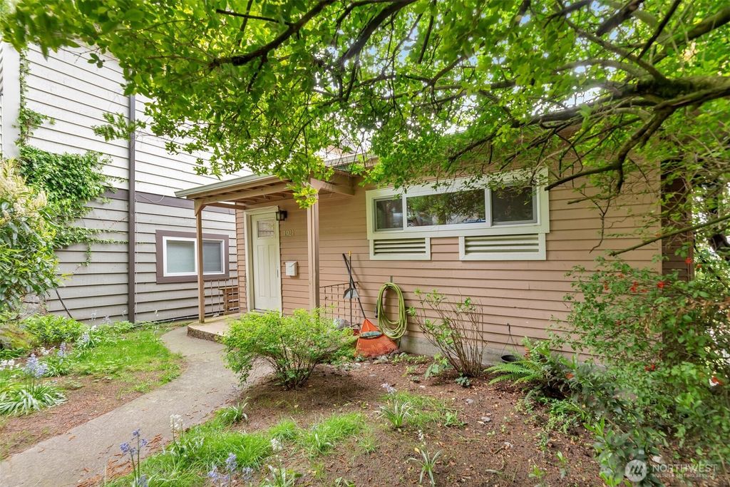 Photo of 1921 7th Avenue W, Seattle, WA 98119 (MLS # 2363854)