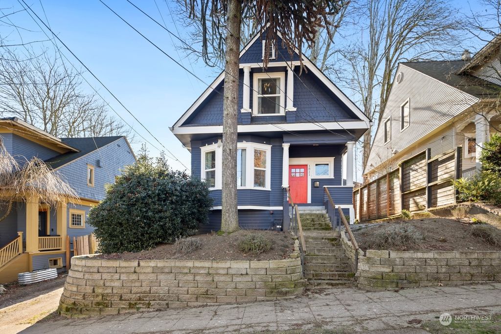 Photo of 1811 E Howell St St, Seattle, WA 98122 (MLS # 2330947)