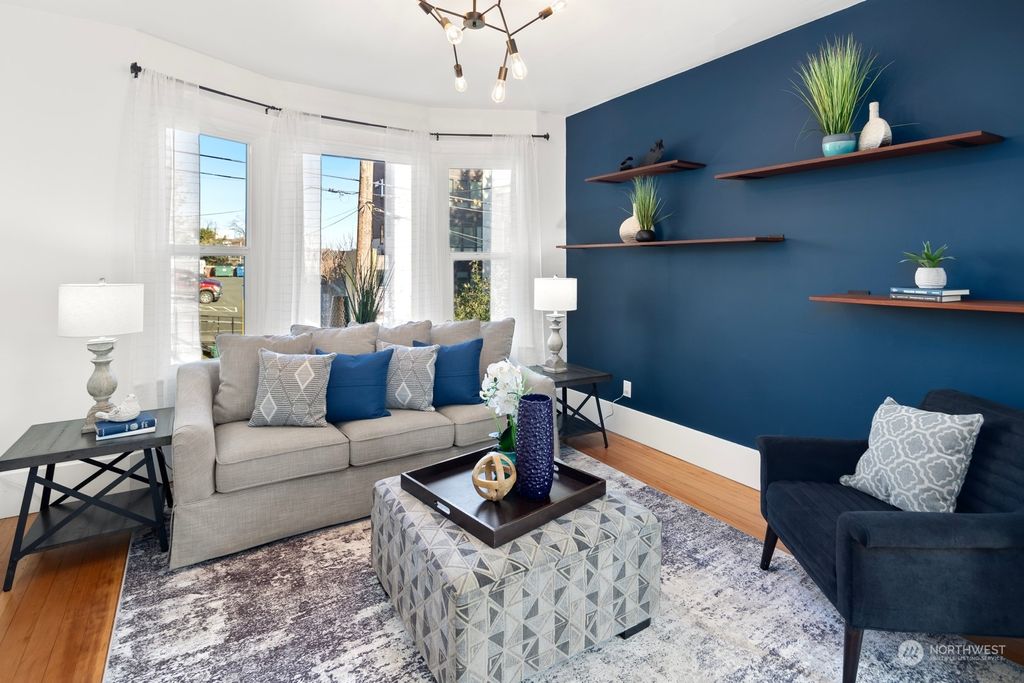 Photo of 1811 E Howell St St, Seattle, WA 98122 (MLS # 2330947)