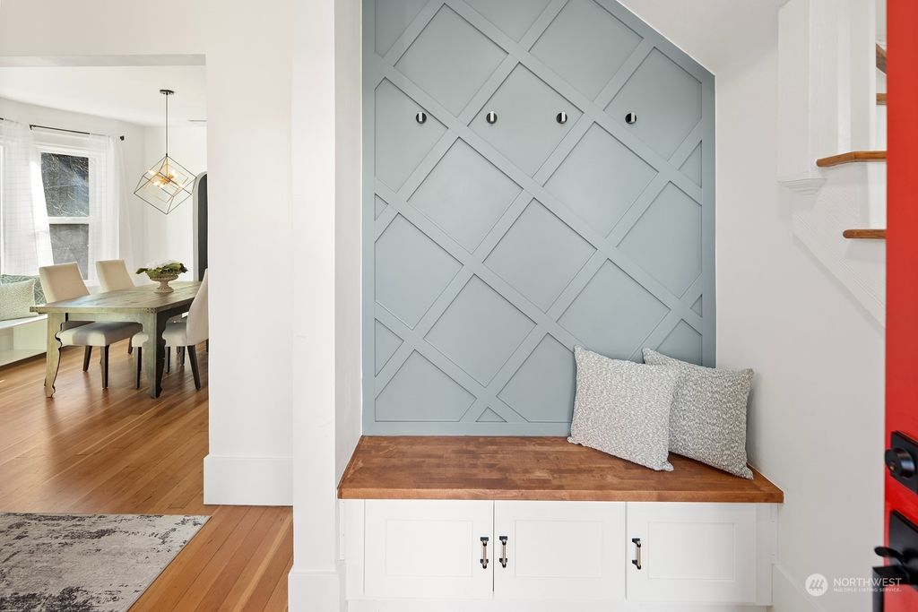 Photo of 1811 E Howell St St, Seattle, WA 98122 (MLS # 2330947)