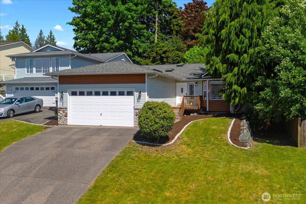 Photo of 4903 72nd Drive NE, Marysville, WA 98270 (MLS # 2533951)