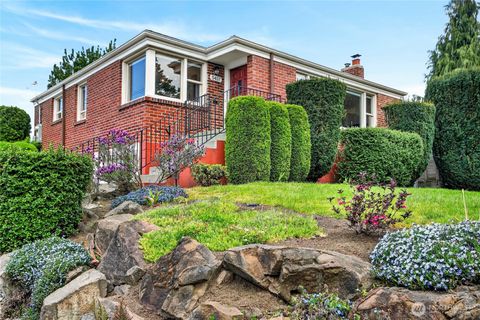 Photo of 5457 35th Avenue SW, Seattle, WA 98126 (MLS # 2525808)