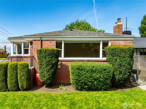Photo of 5457 35th Avenue SW, Seattle, WA 98126 (MLS # 2525808)