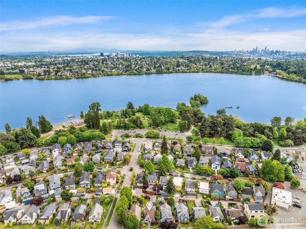 Photo of 7438 Winona Avenue N, Seattle, WA 98103 (MLS # 2376074)