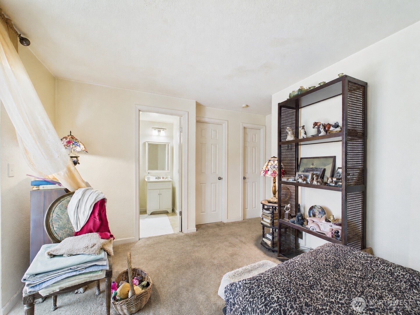 7611 Ridgewood Drive