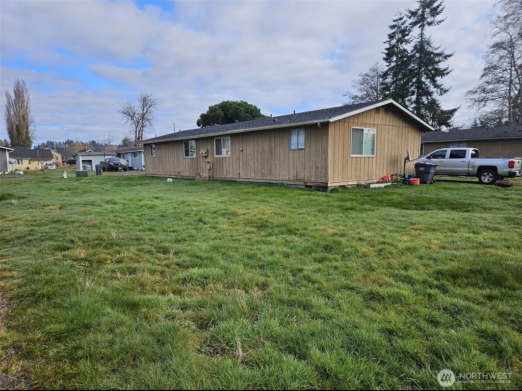 Photo of 1114 Fordney Street, Aberdeen, WA 98520 (MLS # 2480647)