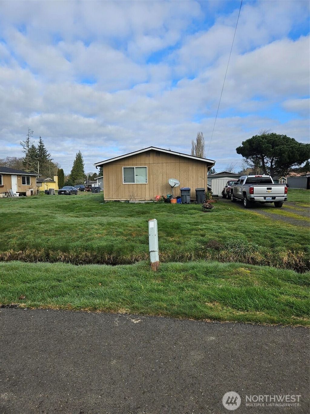 Photo of 1114 Fordney Street, Aberdeen, WA 98520 (MLS # 2480647)
