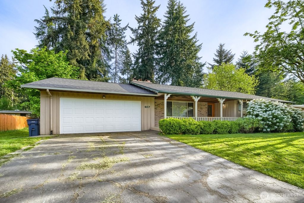 Photo of 617 S 301st Street, Federal Way, WA 98003 (MLS # 2513865)
