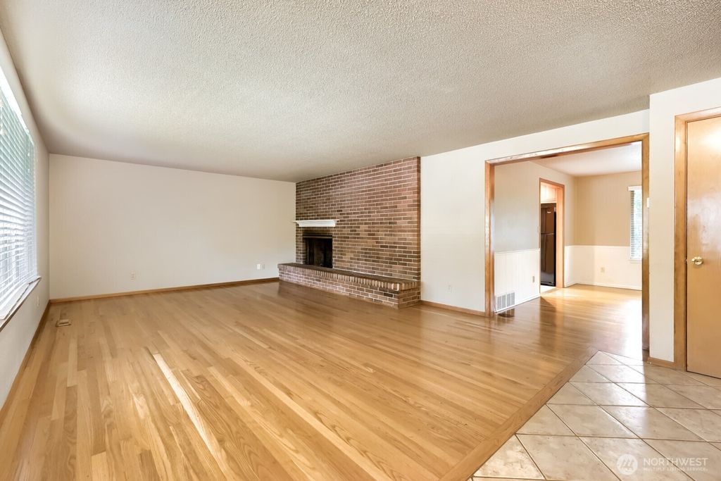 Photo of 617 S 301st Street, Federal Way, WA 98003 (MLS # 2513865)