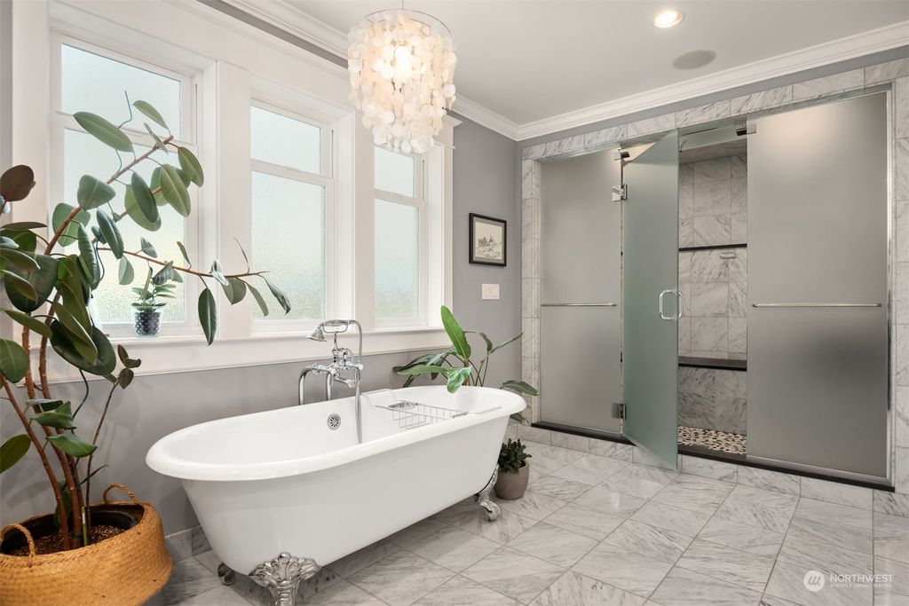 listing image 9363622356320460536