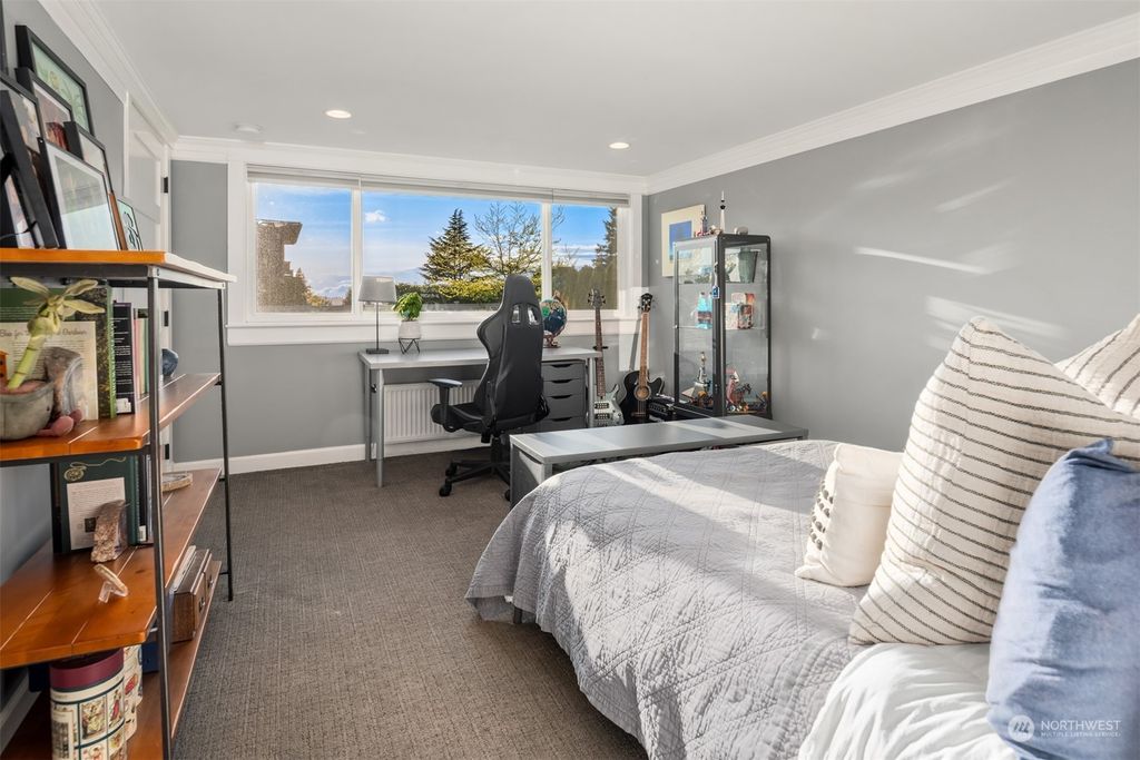 listing image 9361160138970900137