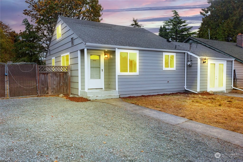 Photo of 17046 35th Avenue S, SeaTac, WA 98188 (MLS # 2010708)