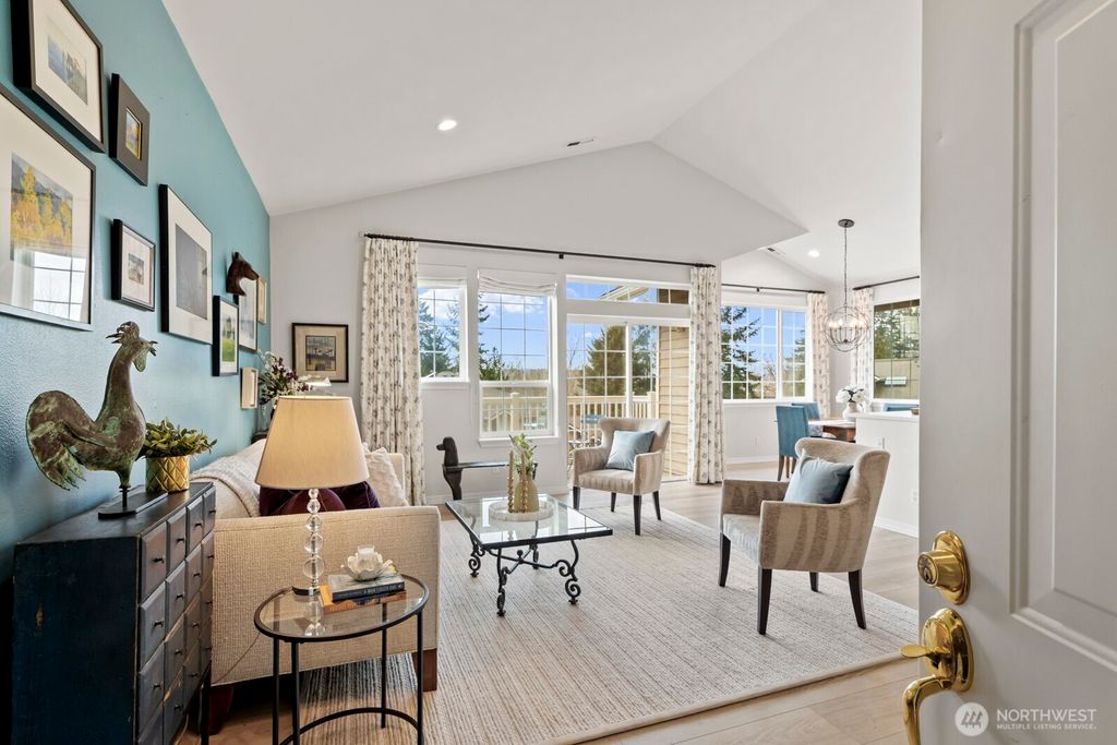 Photo of 18560 NE 57th Street, Redmond, WA 98052 (MLS # 2489943)