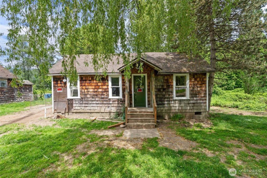 Photo of 35725 US 2, Sultan, WA 98294 (MLS # 2524009)